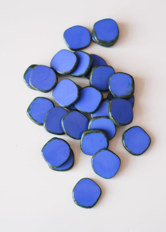 Onregelmatig rond 22 mm, lavendelblauw