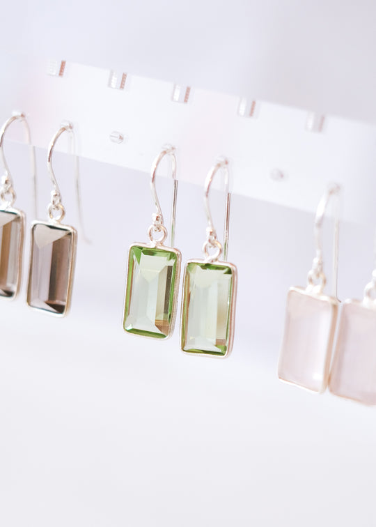 Zilveren oorhangers met prasioliet