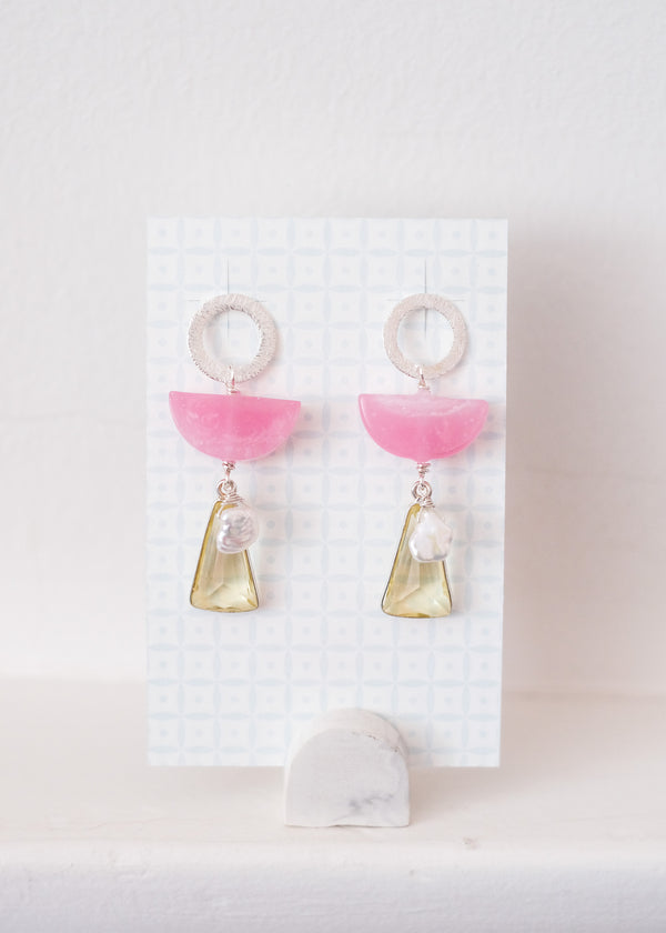 zilveren oorstekers met roze muranoglas en edelstenen