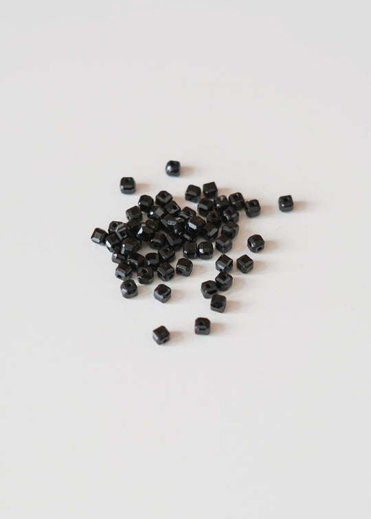 Mini blokjes zwarte spinel