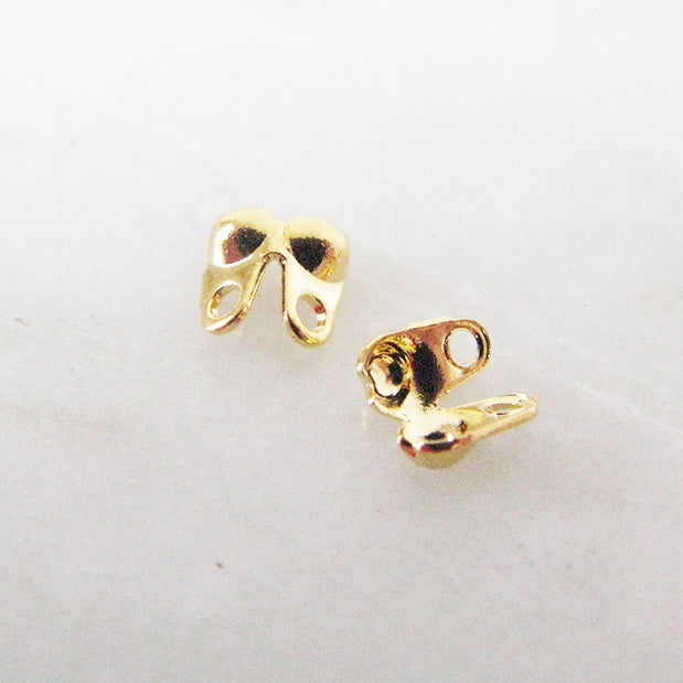 mini calotje goudkleurig voor bolletjesketting