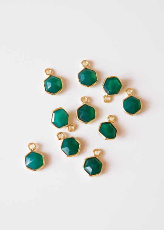 Bedel hexagon groene onyx, verguld