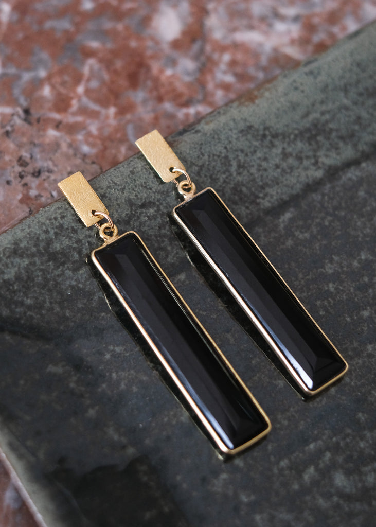 stijlvolle oorringen met zwarte onyx baguette